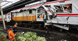 ইন্দোনেশিয়ায় ভয়াবহ ট্রেন দুর্ঘটনায় নিহত ১৪